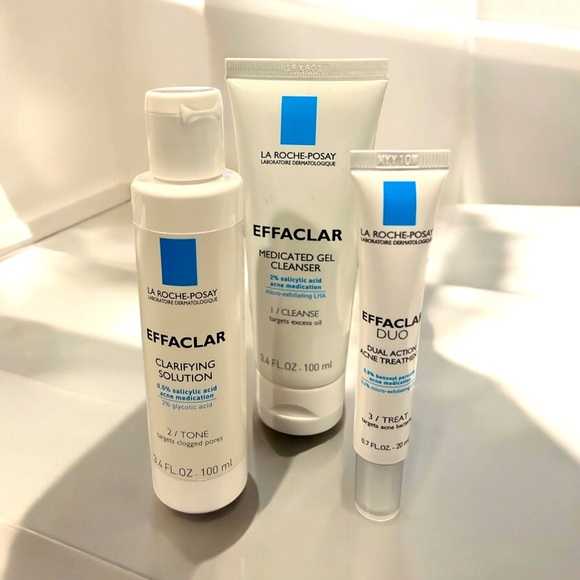 LA ROCHE-POSAY Effaclar cleanser, clarifying solution, & Acne Treatment bundle. - Picture 1 of 3